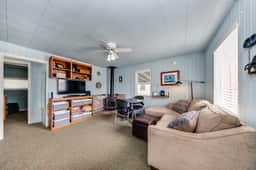 Cottage near the beach perfect for a couple with deck grill and fireplace - Image 2