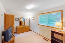 Cozy dog friendly getaway one block from beach with fireplace and gas grill