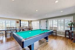 Eclectic home with amazing 360 degree view deck private hot tub and game room