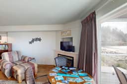 Historic Taft District condo with dazzling bay views fireplace and washer dryer - Image 5
