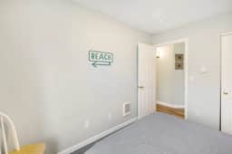 Spacious House with Partial Ocean Views Quiet Location and Two Living Rooms