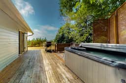 Family Friendly Home with Hot Tub Ocean View and Entertainment Near Beach - Image 2