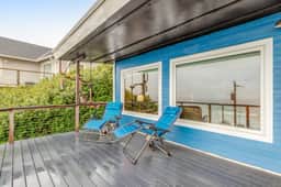 Two story beach house with an ocean view furnished deck and washer dryer - Image 2