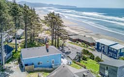 Oceanview Group Getaway in Prime Beachside Location - Image 2