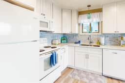 Nautical Themed Family Friendly Beach House with Three Arches View