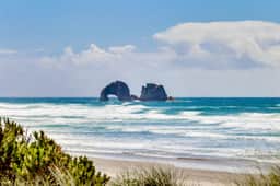 Modern Condo with Gorgeous Views Balcony and WiFi Quick Walk to Beach
