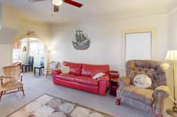 Charming Cottage with Central Location Mountain Views and Beach Access Across Street