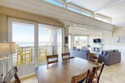 Gorgeous oceanfront condo with great views and beach access