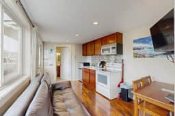 Conveniently Located Home with Access to Beach and Town One Dog Welcome - Image 3