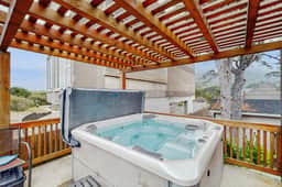 Oceanfront home with great views high speed WiFi and direct beach access