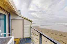 Rock Creek Inn condo on beach with ocean view balcony walk to shops and dining - Image 3