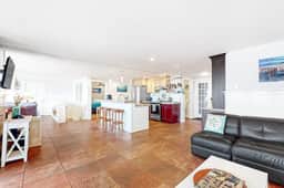 Huge dog friendly castle with ocean view decks 5 minutes to the beach
