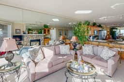 Luxury Waterfront Condo with Shared Hot Tub Pool and Ocean Views - Image 5