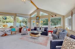 Family friendly ocean view home with spacious deck walk to beach books and games - Image 5