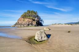 Proposal Rock Charmer Condo in Neskowin with creekside and ocean views