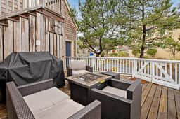 Dog Friendly Beach House with Free WiFi a Furnished Deck Hot Tub and Grill
