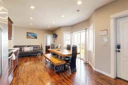 Ocean Views and Pure Luxury Await Dog Friendly Home with WiFi - Image 5