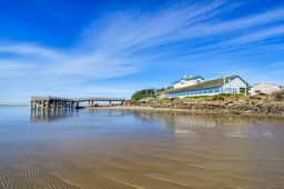 Dog Friendly Oceanview Condo with Great Location and Nearby Beach Access - Image 2