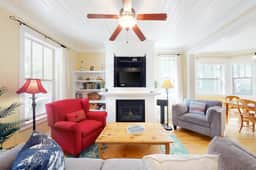 Dog Friendly Home with Private Hot Tub Free WiFi Decks and Gas Grill