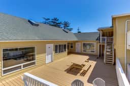 Dog Friendly Condo with Stunning Ocean Views and Easy Beach Access