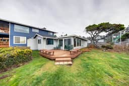 Dog Friendly Oceanfront Home with Easy Beach Access, Large Deck & Walk to Park - Image 4