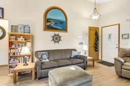 Dog Friendly Home Just a Half Mile Walk to the Beach and Heart of Town