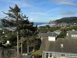 Cottage with wraparound deck and ocean views close to beach and town dog friendly - Image 2