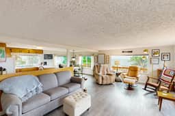 Cottage with wraparound deck and ocean views close to beach and town dog friendly - Image 5