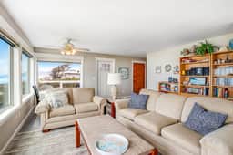 Oceanfront Dog Friendly Home with Free WiFi Perfect for a Family Beach Trip