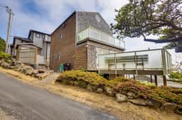 Spacious dog friendly home with ocean views sauna wood stove and WIFI