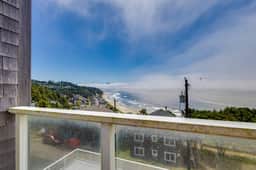 Spacious dog friendly home with ocean views sauna wood stove and WIFI