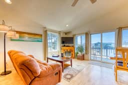 Ocean Views and Modern Interior Close to Rockaway Beach Dogs OK