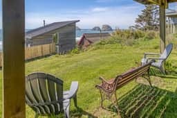 Oceanview Escape with Sweeping Views and Easy Beach Access