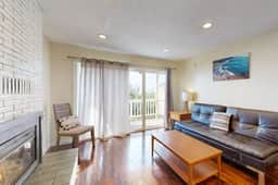 Quaint Condo with Ocean Views and Easy Beach Access Dogs OK