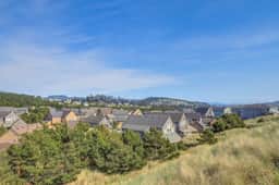 Modern two story dog friendly home located close to beaches and trails - Image 2