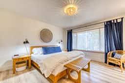 Dog friendly two story home with furnished deck mountain views and foosball table - Image 3