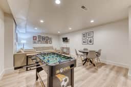 Dog friendly two story home with furnished deck mountain views and foosball table - Image 4