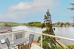 Lakefront townhome with electric grill firepit ping pong table and shared dock