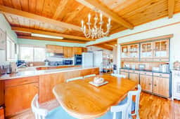 Oceanfront dog friendly home with washer dryer and fireplace