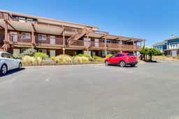 Oceanfront Condo with Sweeping Views and Beach Access