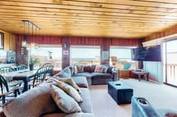 Rustic chic treasure with deck grill wood stove outdoor shower dogs ok