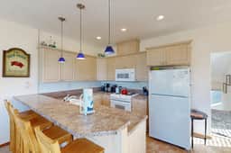 Dog friendly townhouse with WiFi across street from beach with ocean views