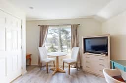 Private Hillside Condo in the Heart of Lincoln City Dog Friendly