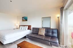 Upper Level Studio with Balcony Dog Friendly and Great Ocean Views