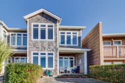 Dog Friendly Waterfront Bungalow Just Steps to the Sand and Waves - Image 3