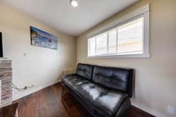 Upper Level Condo with Private Balcony and Nearby Beach Access Dog Friendly - Image 5