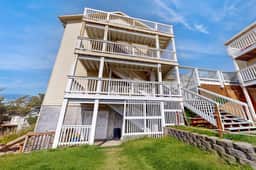 Dog Friendly Condo with Stunning Ocean Views and Easy Beach Access - Image 2