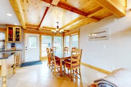 Oasis on the coast with easy beach access and woodstove