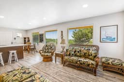 Oceanfront home with sunny deck WiFi and washer dryer - Image 2