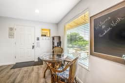 Oceanfront home with sunny deck WiFi and washer dryer - Image 4